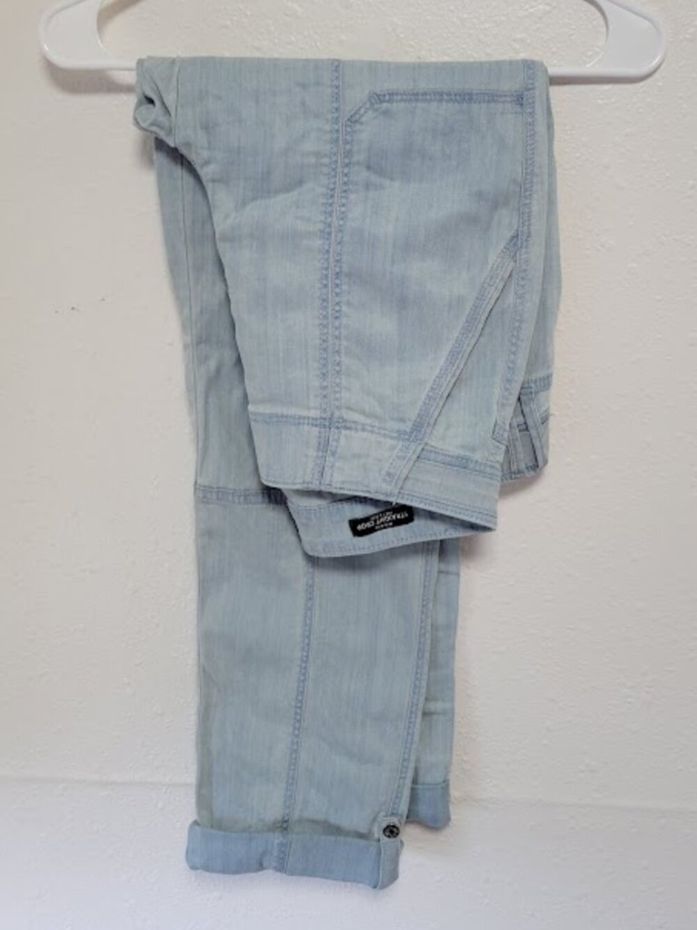 White House Black Market Blanc Cropped Jeans Women's 2 Mid-Rise Light Wash